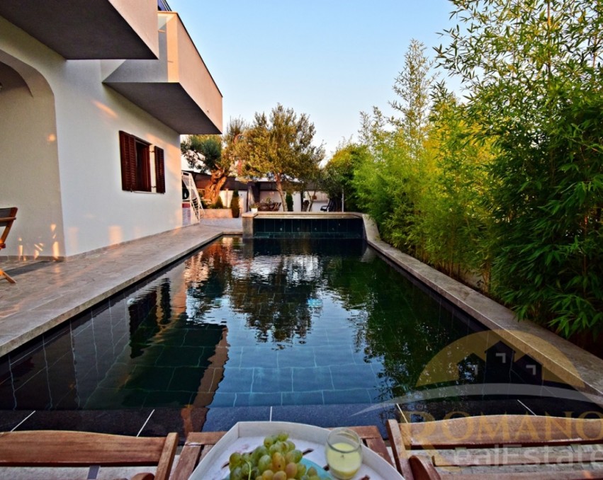 House with swimming pool - Okrug Donji/Ciovo