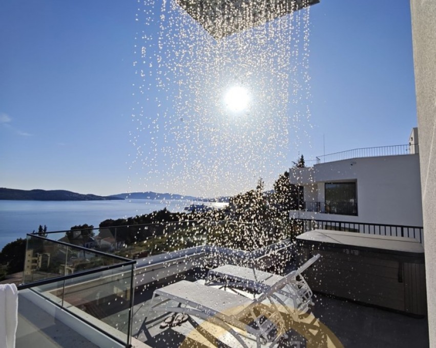 Luxury penthouse in Okrug Gornji/Čiovo - For sale